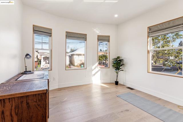 Image 17 of 33 For 1075 61st St