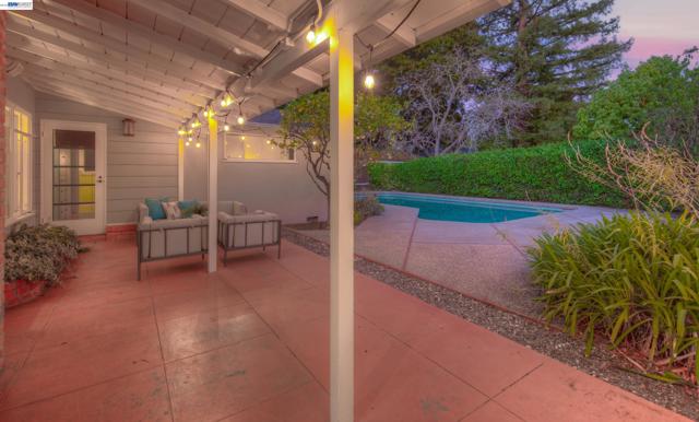 1785 Holly Ave, Menlo Park CA: https://media.crmls.org/mediaz/5112023a-0c83-46d1-a962-f3a6febbd7d8.jpg