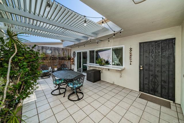 Detail Gallery Image 2 of 32 For 3890 Vista Campana #63,  Oceanside,  CA 92057 - 2 Beds | 2 Baths