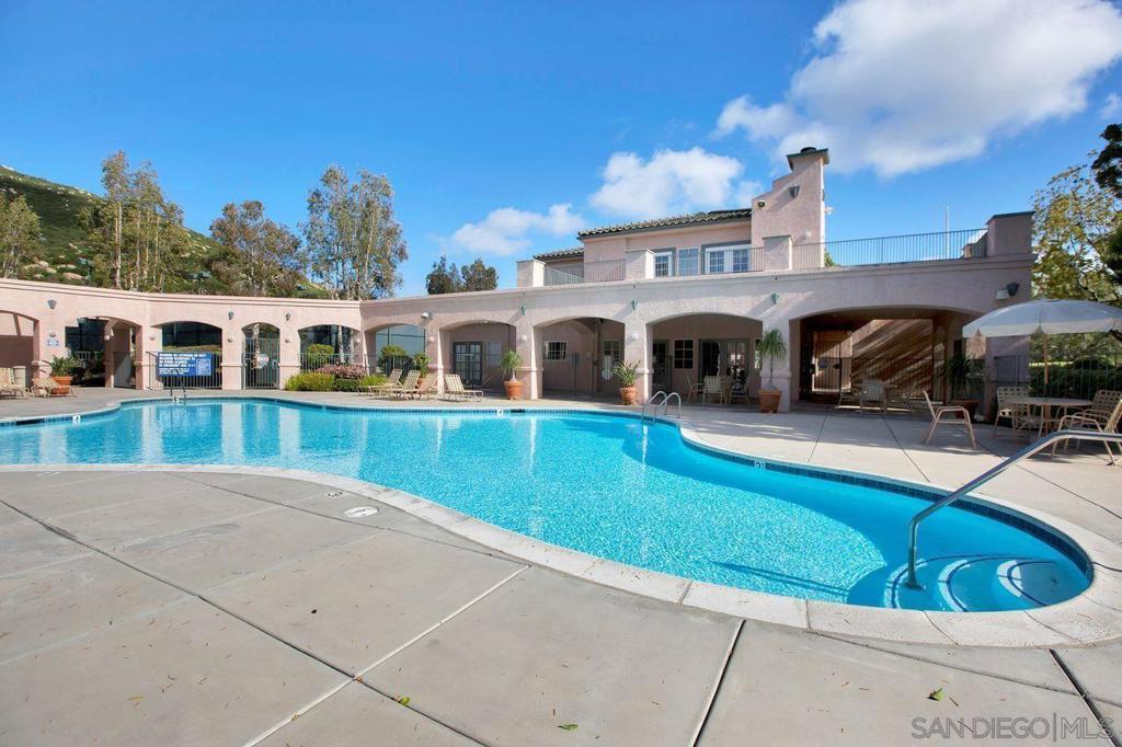 MLS #250034702SD img 46