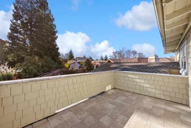 117 PANORAMA Way, Los Gatos CA: https://media.crmls.org/mediaz/511336de-16b0-428e-9522-eac2b396ef77.jpg