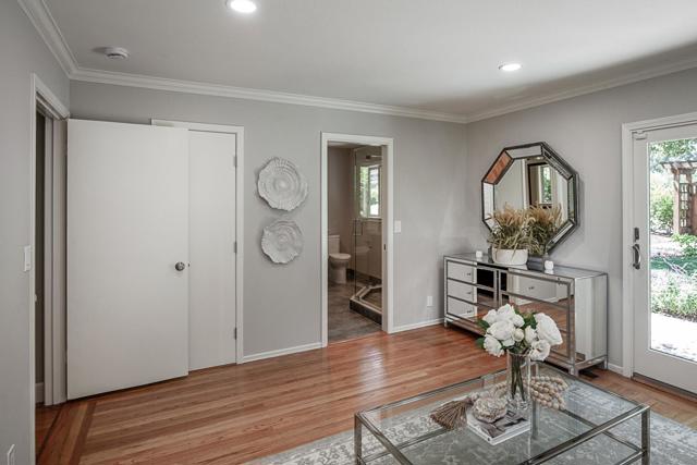 13038 Vista Del Valle Court, Los Altos Hills CA: https://media.crmls.org/mediaz/5113d85d-01ae-4b64-80a2-b8fb579f3a8e.jpg
