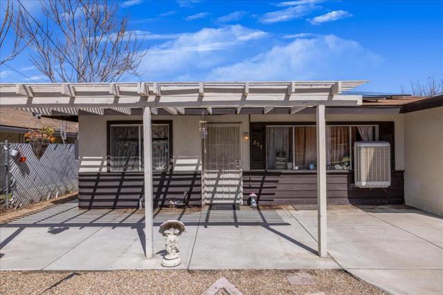 259 & 255 W 6th Street, San Jacinto CA: https://media.crmls.org/mediaz/5113e3ee-7e93-4f69-8fec-8bf5e375fbfe.jpg