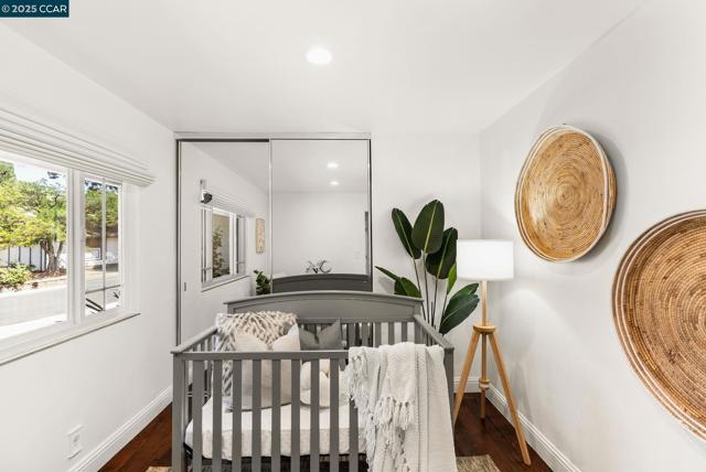1925 Burnside Ct, Concord CA: https://media.crmls.org/mediaz/5114278a-0a61-4d64-b005-143b34354376.jpg