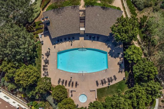 7152 Sitio Corazon, Carlsbad CA: https://media.crmls.org/mediaz/511456a9-058b-408e-965c-4ba33c210add.jpg