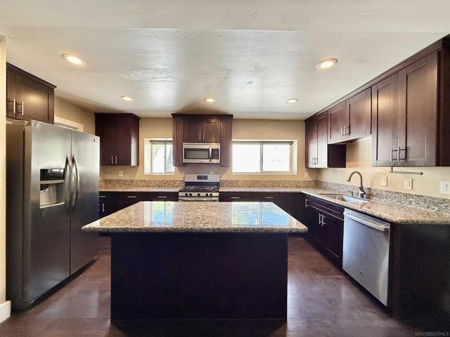 3669 Calavo Dr, Spring Valley CA: https://media.crmls.org/mediaz/5114683f-ae37-44f8-aaf4-9a3e1be40650.jpg