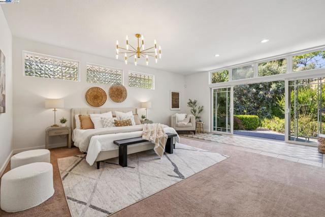 3296 Walnut Ln, Lafayette CA: https://media.crmls.org/mediaz/51149a54-cb9d-4848-a7dd-5de6f8e487d5.jpg