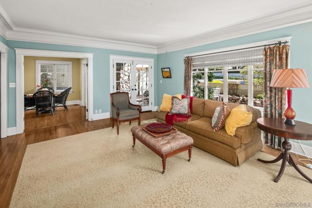 Image 8 of 53 For 2124 Sunset Blvd