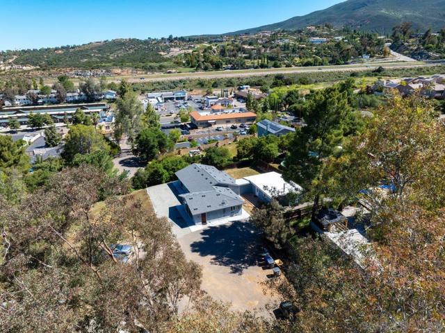 1450 1452 Rock Terrace, Alpine CA: https://media.crmls.org/mediaz/5114b50c-801b-419d-a4d6-078c7ee8147a.jpg