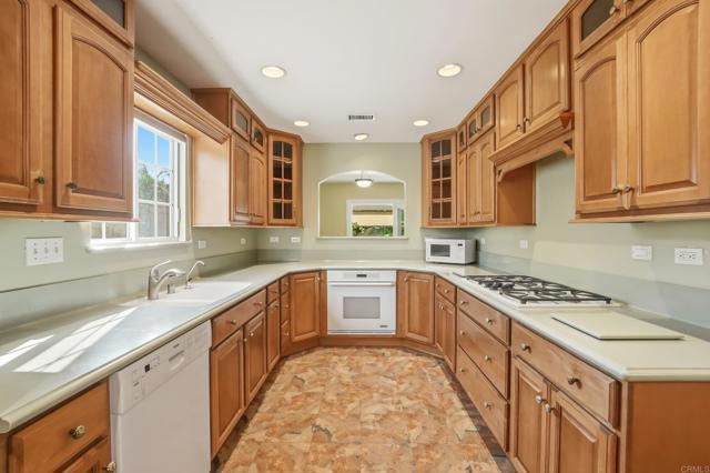 Detail Gallery Image 20 of 38 For 4367 Cannington Dr, San Diego,  CA 92117 - 3 Beds | 2 Baths