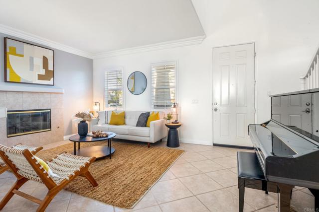 Detail Gallery Image 3 of 35 For 11393 Vista Elevada, San Diego,  CA 92131 - 3 Beds | 2/1 Baths