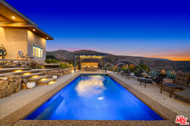 10715 Yerba Buena Road, Malibu CA: https://media.crmls.org/mediaz/51152da8-a579-4e5c-9839-5de0f11419d7.jpg
