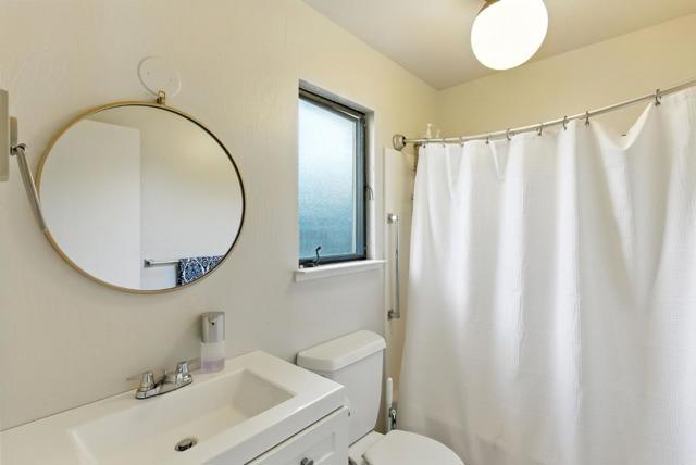 1427 Paloma Avenue, Burlingame CA: https://media.crmls.org/mediaz/51168a81-4ab1-407b-b074-26b2ed1bee92.jpg