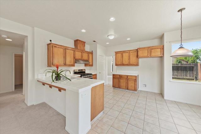 1446 Nottingham Circle, Los Banos CA: https://media.crmls.org/mediaz/51180416-1199-480b-8659-09eead6e715a.jpg