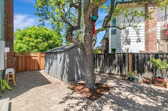 2739 Saint Giles Lane, Mountain View CA: https://media.crmls.org/mediaz/51188063-95f4-4397-bcc9-1f4bd7da106c.jpg