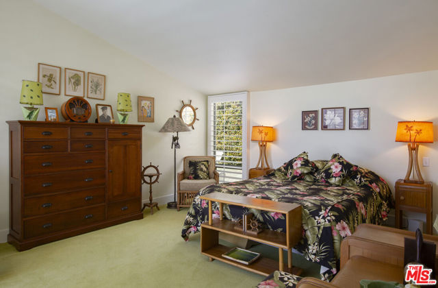 526 Crocker Sperry Drive, Montecito CA: https://media.crmls.org/mediaz/5118a706-4035-4e03-a359-3a24bfe3ffc8.jpg