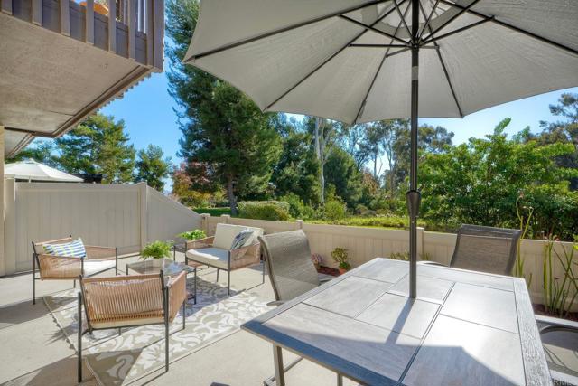 220 S Shorehang Lane, Encinitas CA: https://media.crmls.org/mediaz/5118e0d1-9a2c-466f-858b-2bf05f50e1e9.jpg