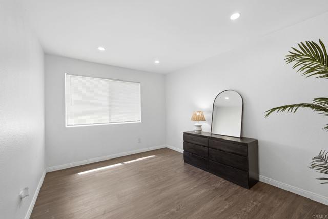 Detail Gallery Image 17 of 26 For 6349 Caminito Salado, San Diego,  CA 92111 - 3 Beds | 2 Baths