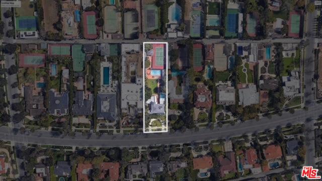 614 N Beverly Drive Beverly Hills, California Bring your architect or contractor to either create and build a new home or do a major remodel to create your dream Tennis Court Estate on over a 30,000 sq ft lot.