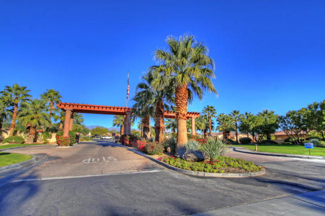895 Ventana, Palm Springs, CA 92262