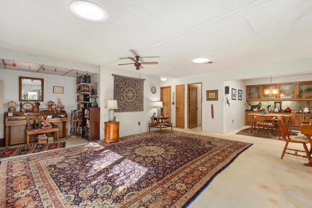 350 El Camino Real - photo 17