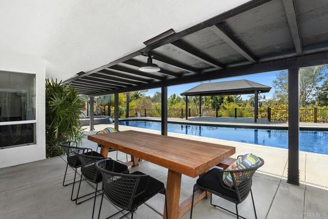2085 Valley View Boulevard, El Cajon CA: https://media.crmls.org/mediaz/511a8488-2284-4fb4-841e-d1686b991432.jpg