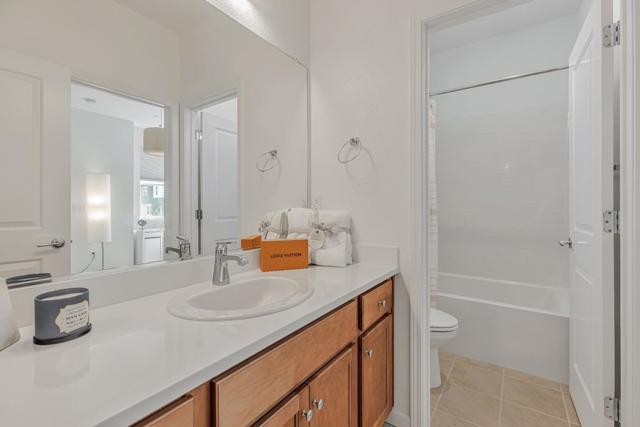 5565 Holly Bay Avenue, Dublin CA: https://media.crmls.org/mediaz/511a8f9e-5325-483f-93e0-715d60e62b62.jpg