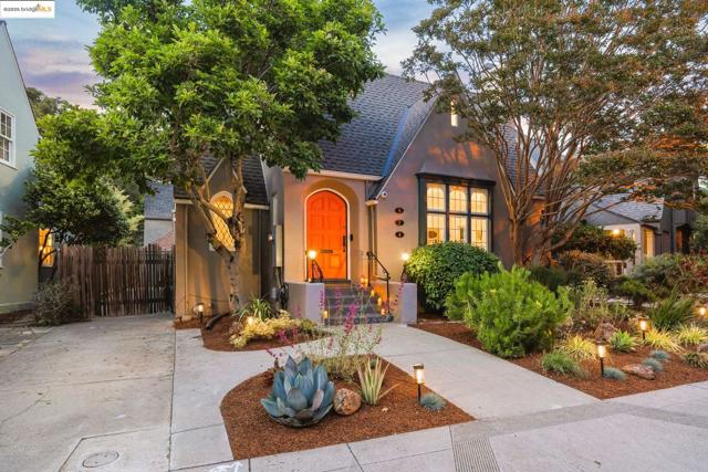 924 Trestle Glen Rd, Oakland CA: https://media.crmls.org/mediaz/511a922e-5050-4029-91d4-5e46e7946b5a.jpg