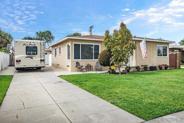 1106 E Santa Fe Ave, Fullerton CA: https://media.crmls.org/mediaz/511aa42d-6347-4e56-a138-e9d4e85b52d5.jpg