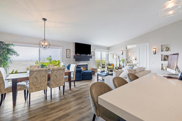 6766 Las Olas Way, Malibu CA: https://media.crmls.org/mediaz/511ac846-52d8-4746-b53a-67f38dc81792.jpg