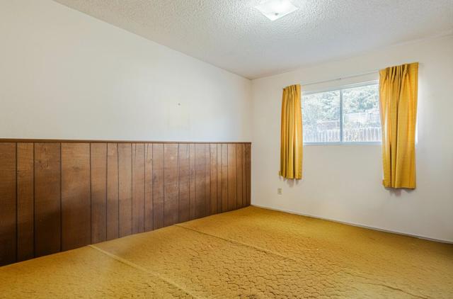 11 Montclair Place, Salinas CA: https://media.crmls.org/mediaz/511b2ed2-eff2-4e6f-8b3f-9e60d07c7d84.jpg
