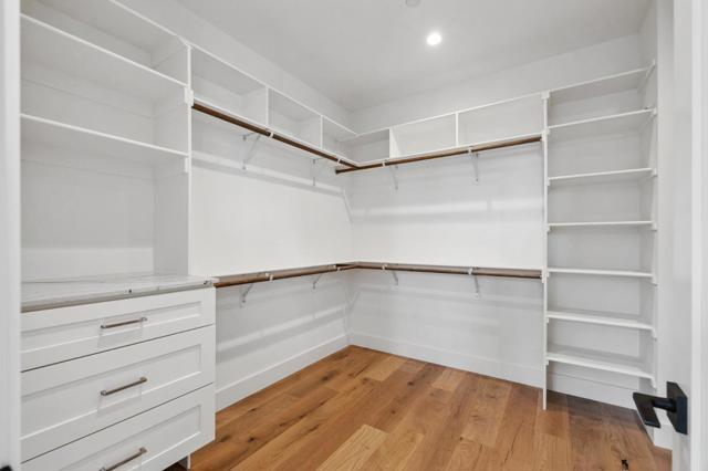 Image 32 of 46 For 15330 Chelsea Drive