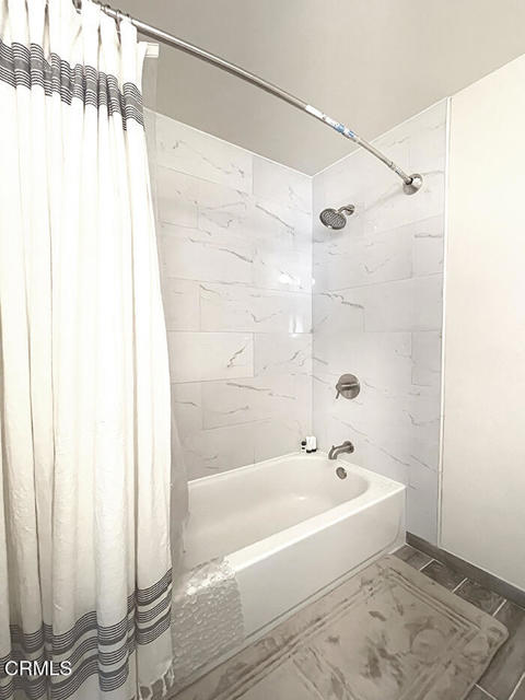Image 15 of 21 For 193 Sidlee Street