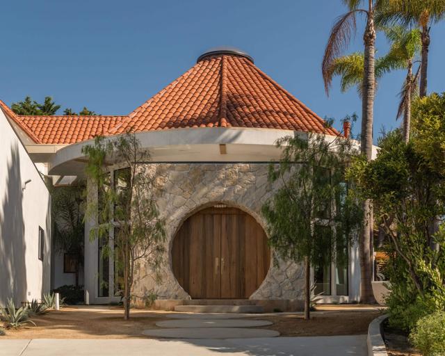 14847 Vista Del Oceano, Del Mar CA: https://media.crmls.org/mediaz/511cb86f-a1e5-4c85-9d33-a0d3c36950a5.jpg