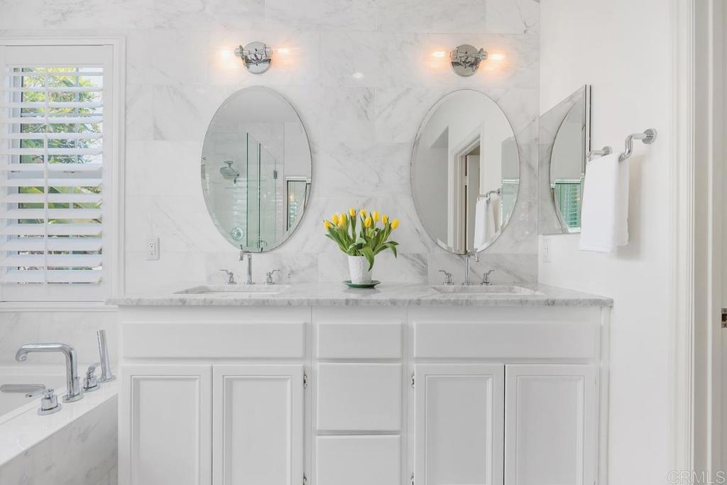 410 Pipes Lane - photo 12