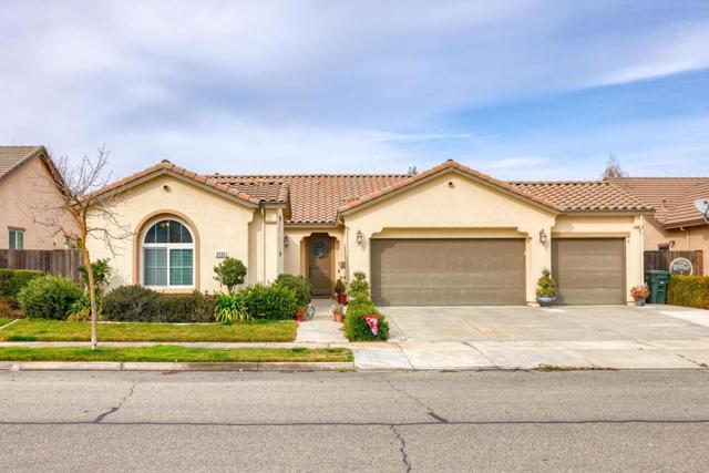 2532 Laurel Ridge Court, Oakdale CA: https://media.crmls.org/mediaz/511cedae-1383-463a-98ad-83636bd8c796.jpg