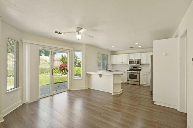 3157 Autumn Chase Circle, Stockton CA: https://media.crmls.org/mediaz/511dd72e-0aa9-44cd-a39f-6d7b124acbb9.jpg