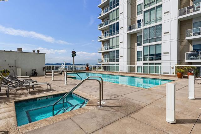 222 Broadway, Oakland CA: https://media.crmls.org/mediaz/511ea57f-df77-41e9-8c05-141bee34f8ce.jpg