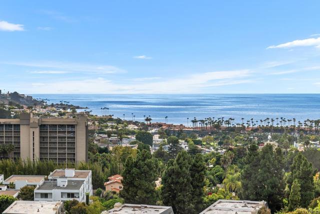 2500 Torrey Pines Rd, La Jolla CA: https://media.crmls.org/mediaz/511ee9c8-43b7-41bb-906c-3b7a92cb1532.jpg