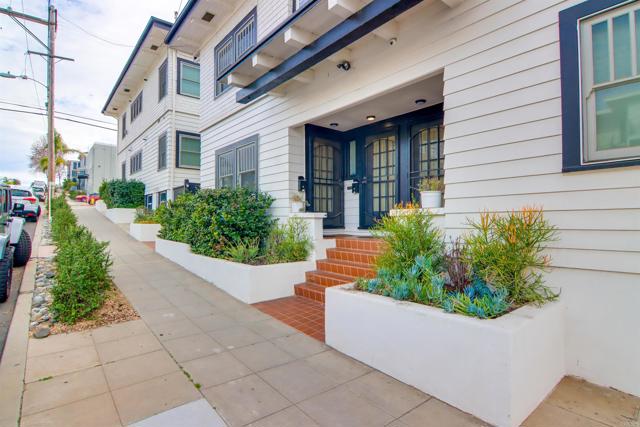 Image 3 of 23 For 2070 3rd Avenue