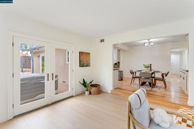 438 Odin Dr, Pleasant Hill CA: https://media.crmls.org/mediaz/511f74db-6855-4db3-8b40-b5bf08d54b78.jpg