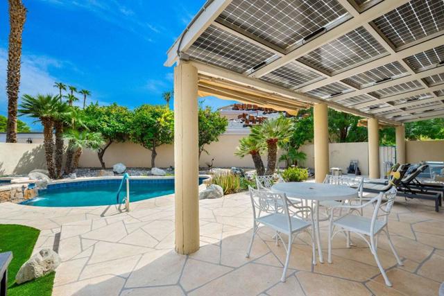 55649 Pinehurst, La Quinta CA: https://media.crmls.org/mediaz/511fbdaf-dcdb-4d30-a0f2-524a2e914c5e.jpg