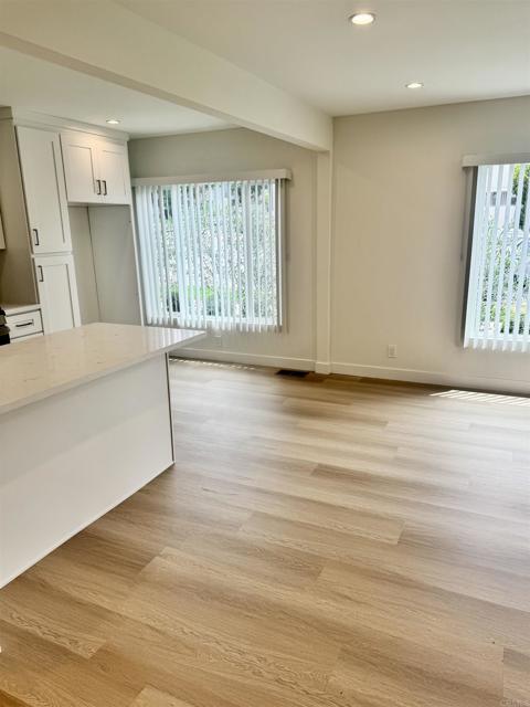 Detail Gallery Image 5 of 12 For 1235 N Brand Bld #1,  Glendale,  CA 91202 - 2 Beds | 2 Baths