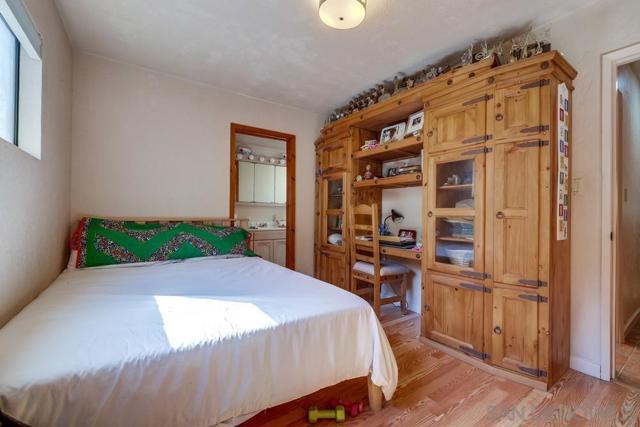 1511 Alpine Terrace Rd, Alpine CA: https://media.crmls.org/mediaz/5120ab75-5070-424b-93ce-1ac352b4daad.jpg