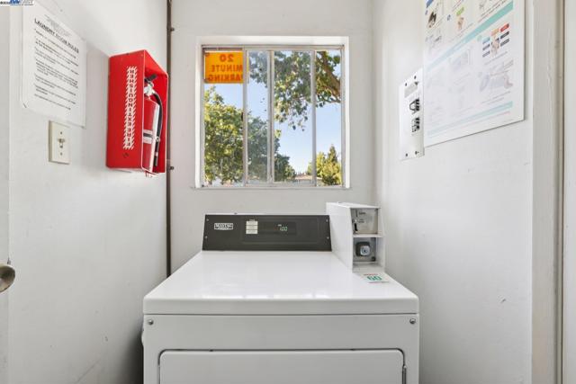 1042 Mohr Ln, Concord CA: https://media.crmls.org/mediaz/5121503b-f275-4d47-a162-3395e9c566b4.jpg