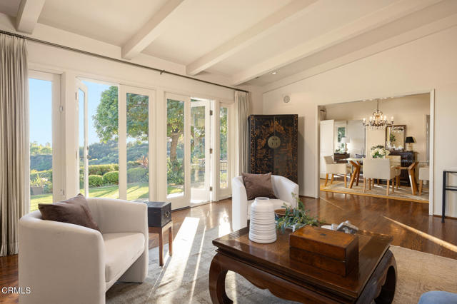 Detail Gallery Image 11 of 63 For 399 N San Rafael Ave, Pasadena,  CA 91105 - 3 Beds | 3/1 Baths