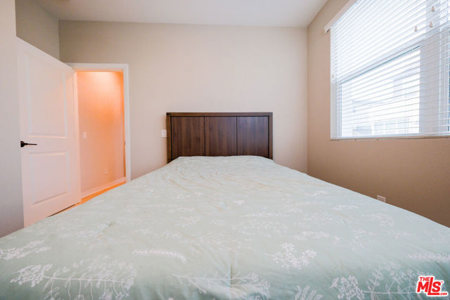 1681 Whitmore Loop, Chula Vista CA: https://media.crmls.org/mediaz/5121d19d-c20d-4371-97f6-f006b7ee2573.jpg