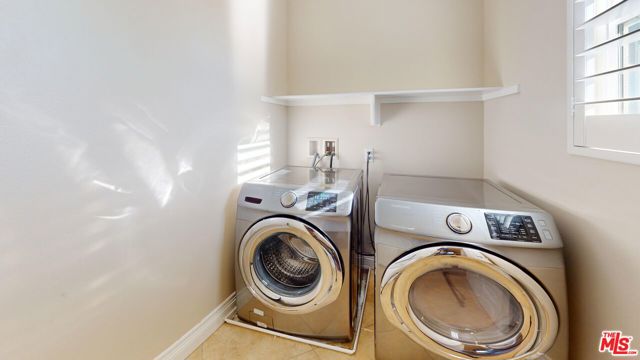 19320 Carranza Lane, Santa Clarita CA: https://media.crmls.org/mediaz/5123f288-ab58-438b-9a5b-b982c3de523b.jpg