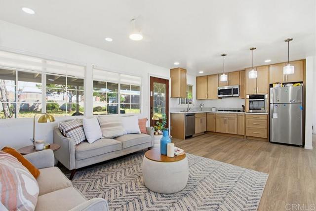 Detail Gallery Image 7 of 36 For 9462 Doheny Rd., Santee,  CA 92071 - 3 Beds | 1 Baths