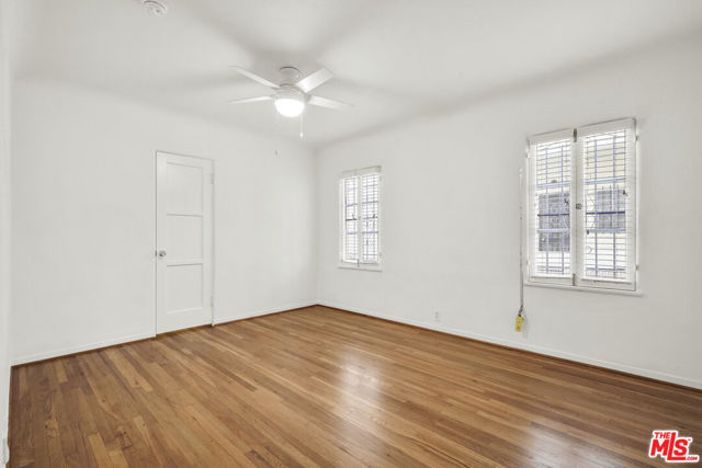 1143 S Rimpau Boulevard, Los Angeles CA: https://media.crmls.org/mediaz/512411f1-0135-4cee-ba3a-4a2353284f29.jpg